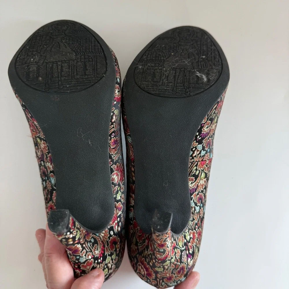 Rocket Dog Floral Tapestry Brocade‎ Beaded Pumps Boho Black Multi Womens 8M